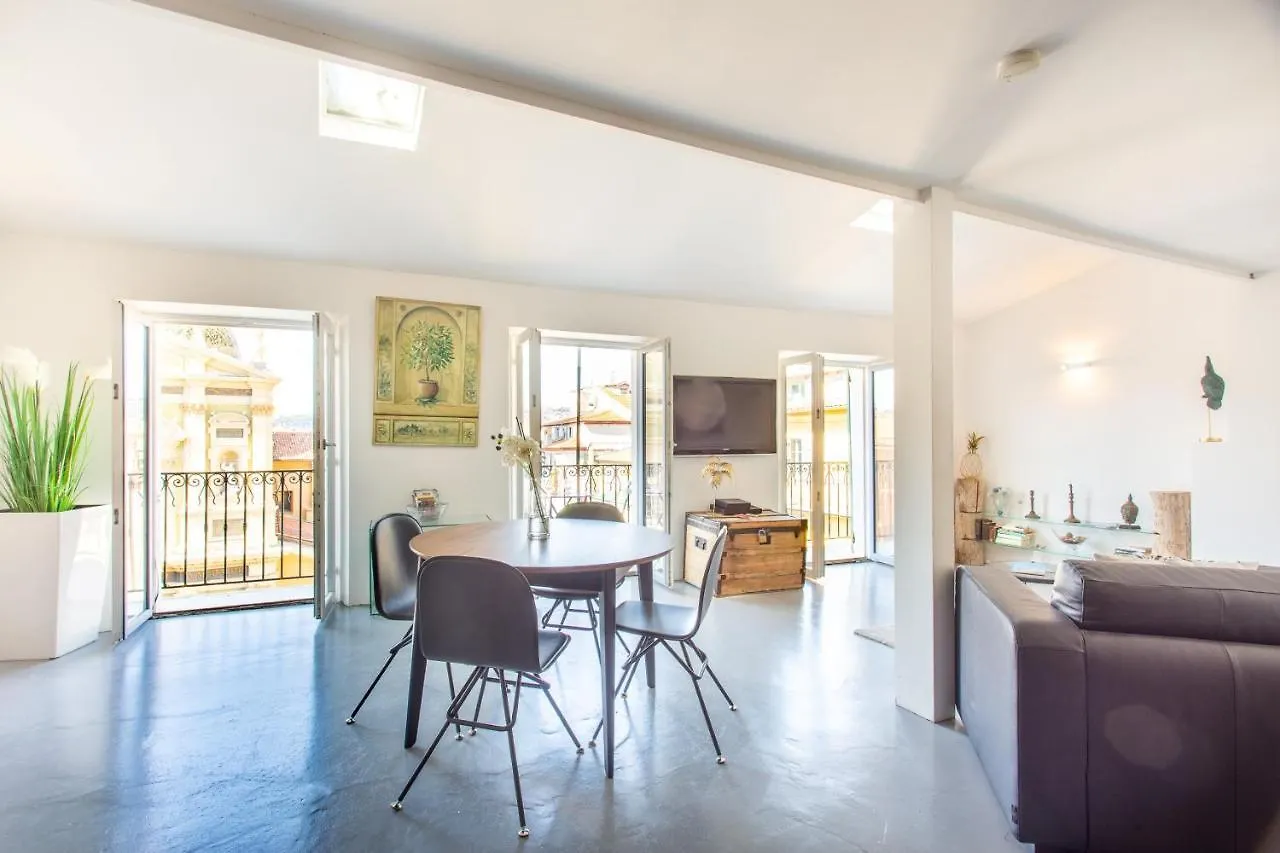 Ross 5- F2, Lumineux, Balcon, Loft, Clim, Vieux-Nice