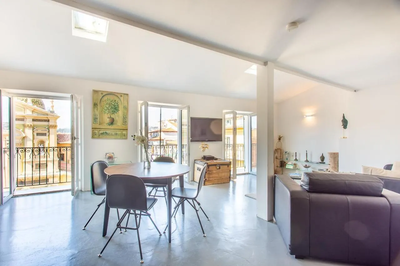 Ross 5- F2, Lumineux, Balcon, Loft, Clim, Vieux-Nice 0*, Nice Frankrijk