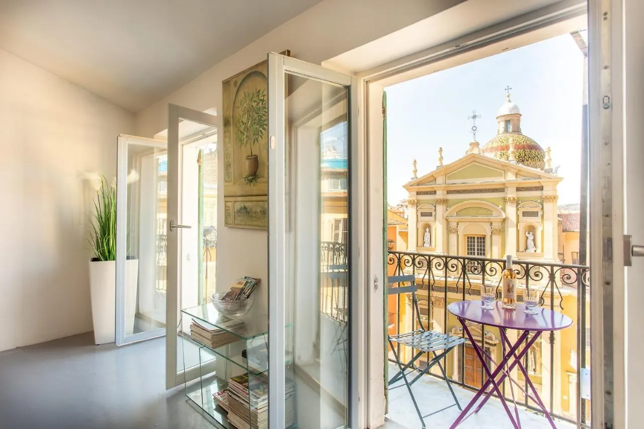 Ross 5- F2, Lumineux, Balcon, Loft, Clim, Vieux-Nice France