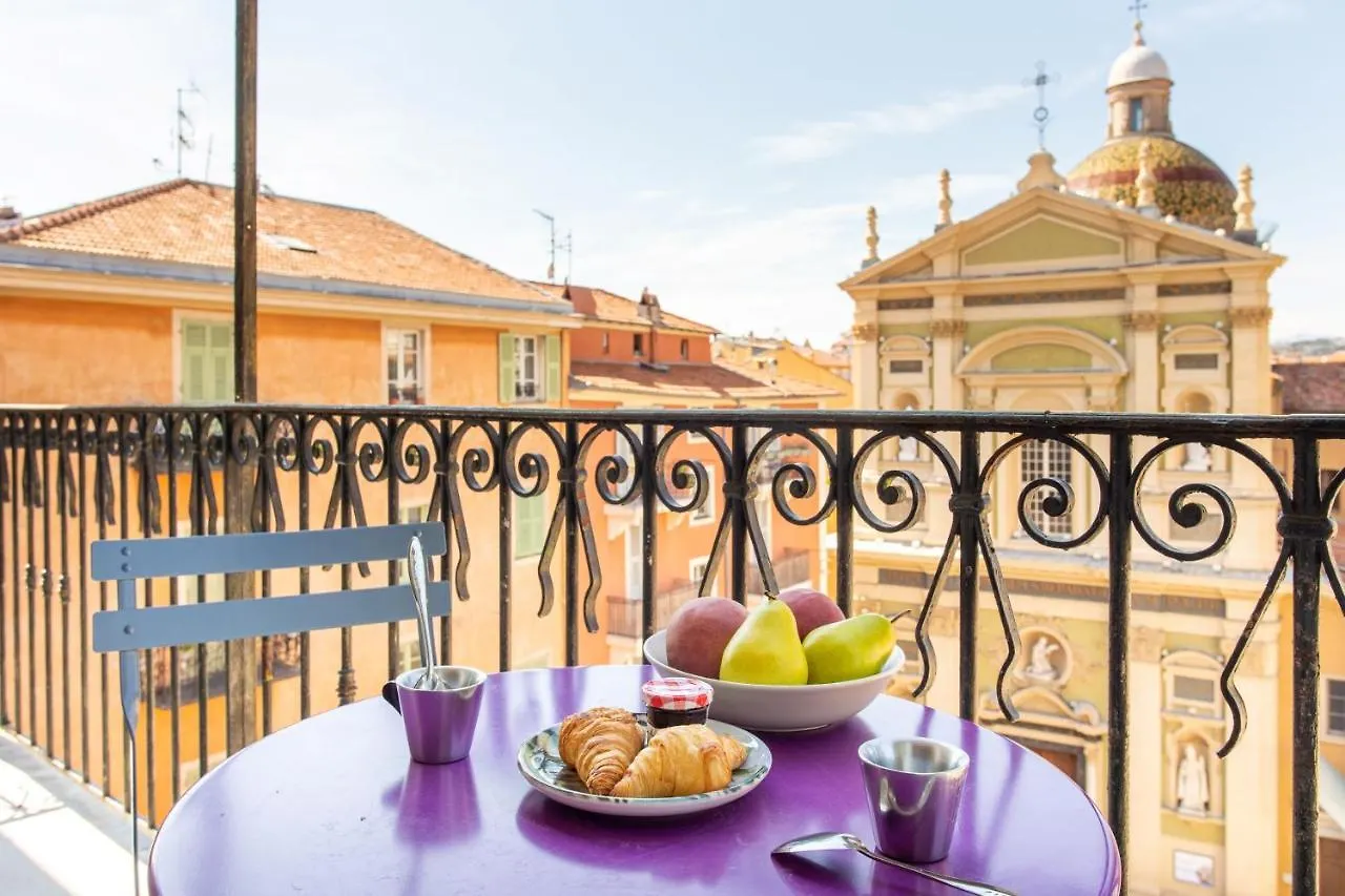 Apartment Ross 5- F2, Lumineux, Balcon, Loft, Clim, Vieux-Nice France