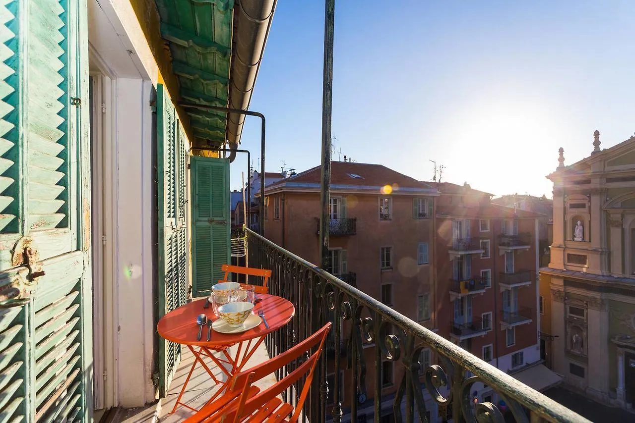 Apartment Ross 5- F2, Lumineux, Balcon, Loft, Clim, Vieux-Nice
