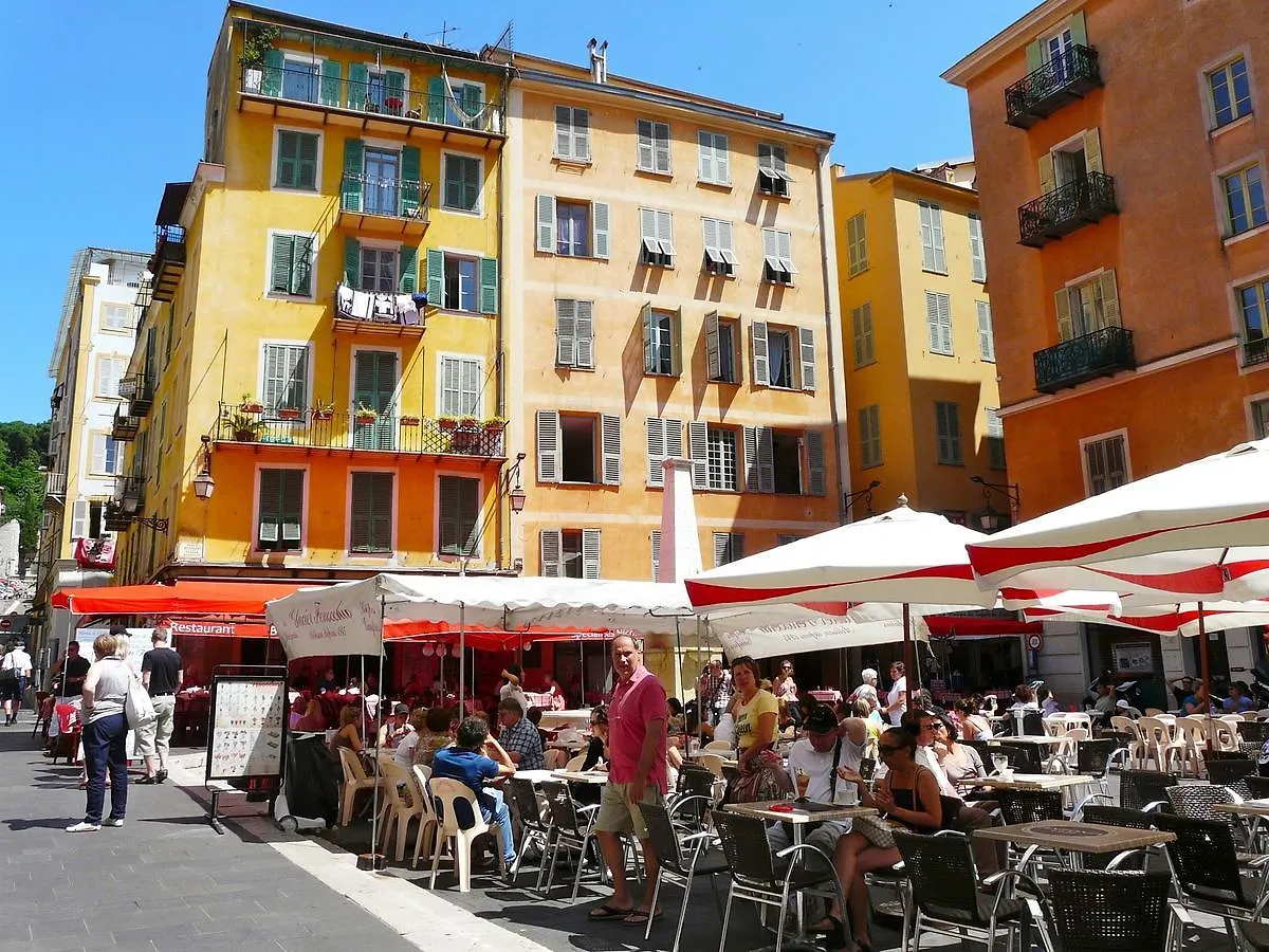 Appartement Ross 5- F2, Lumineux, Balcon, Loft, Clim, Vieux-Nice